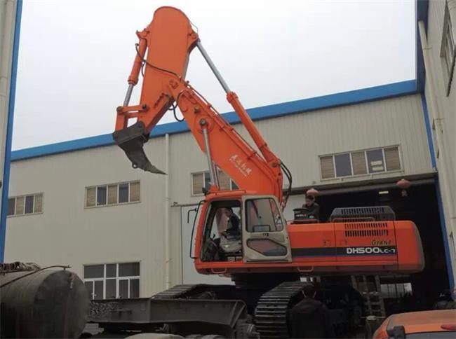 挖掘機(jī)巖石臂，挖掘機(jī)巖石臂廠家，挖掘機(jī)改裝巖石臂